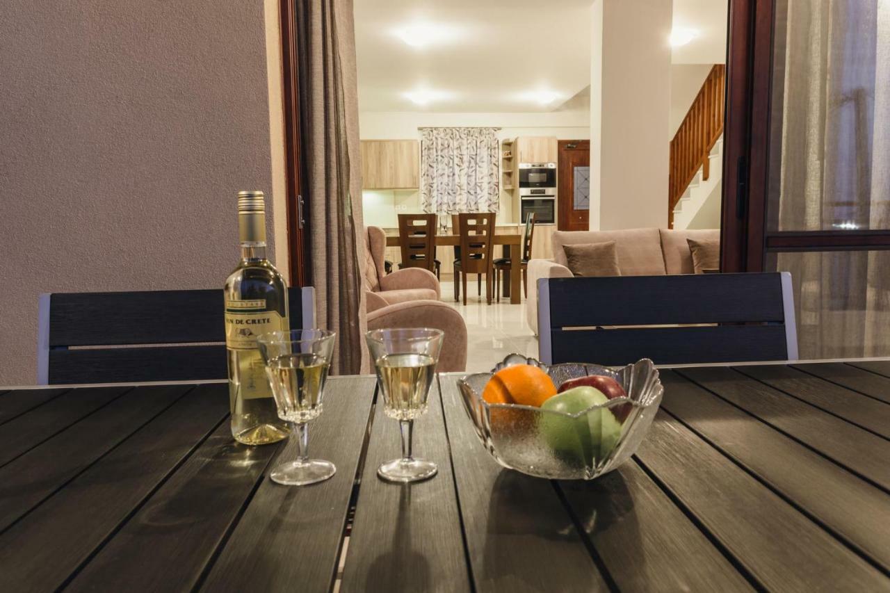 Villa Irina Míloi Zewnętrze zdjęcie